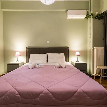 Apartment Modern-vintage By Acropolis Museum *